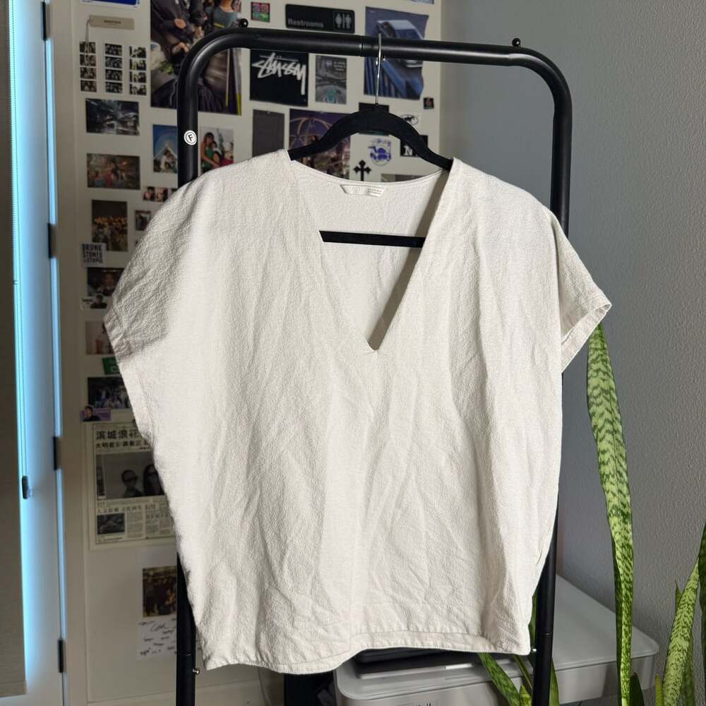 Zara V-Neck Textured Top Size M
